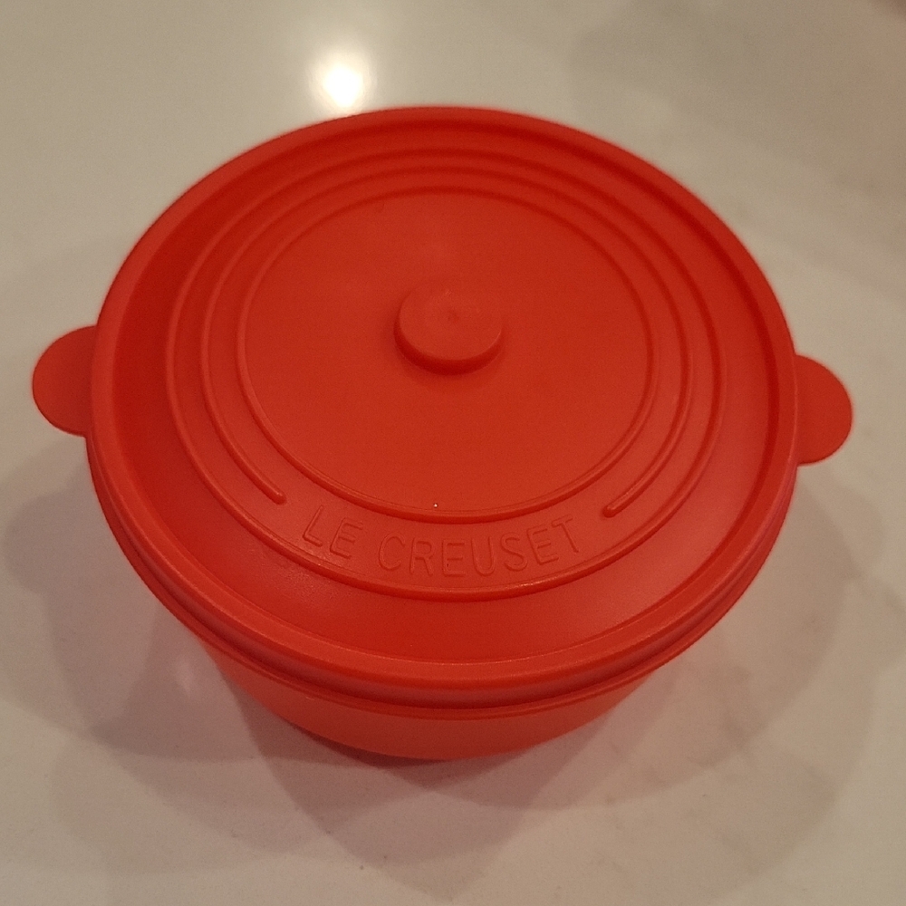 Le Creuset Red Tupperware Snack To Go Pack